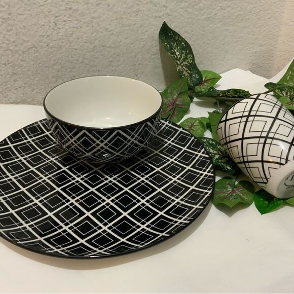Dover & York  1 Dinner Plate  10.5” Geometric Ceramic , 1 bowl 1 mug A14 - Picture 3 of 7